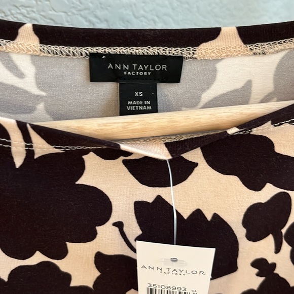 Ann Taylor blouse - Picture 2 of 4